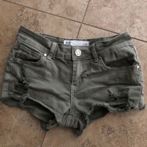 Tillys shorts size 1